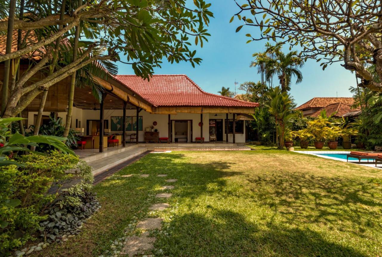 Villa Eight Seminyak Esterno foto