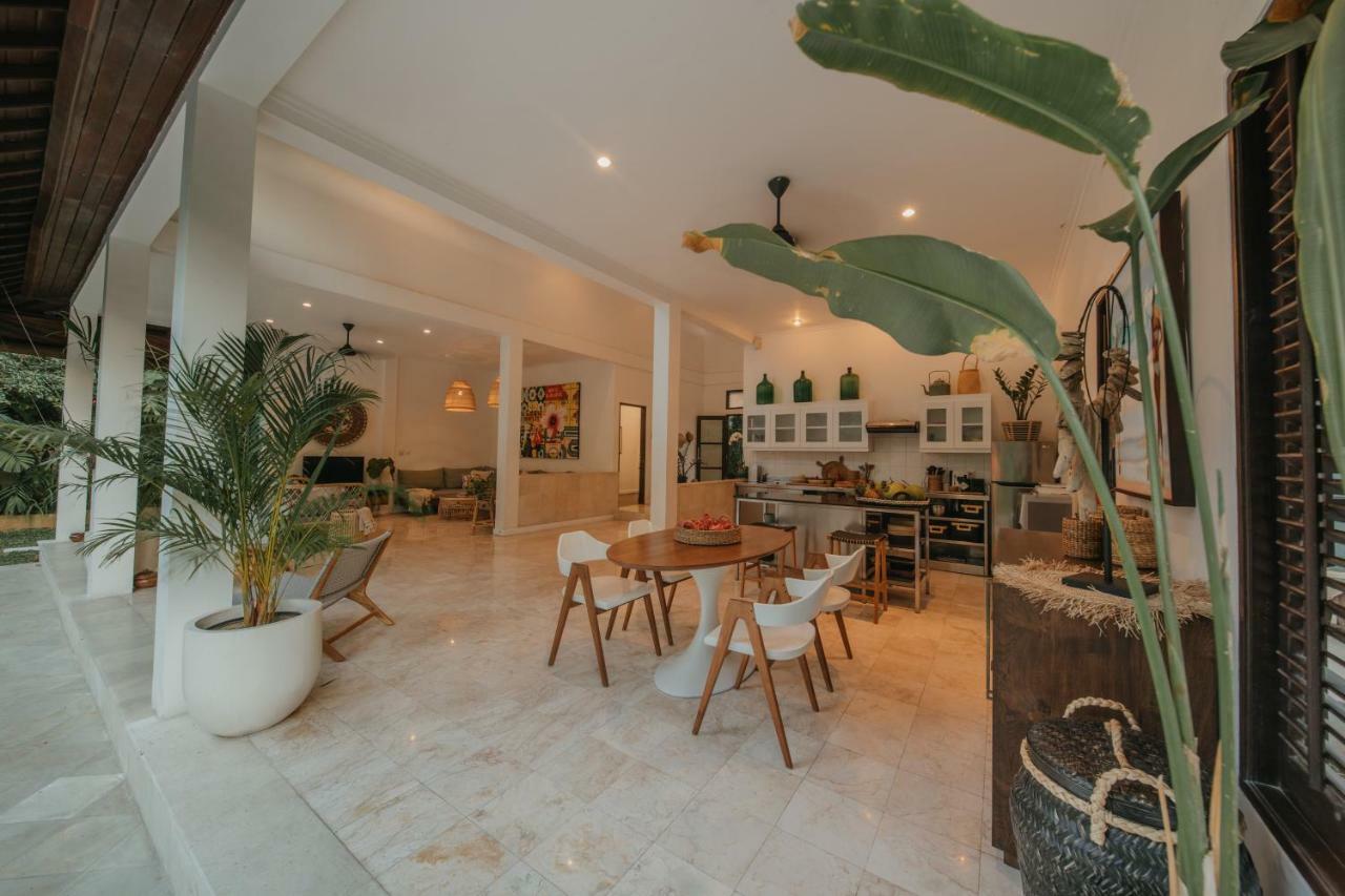 Villa Eight Seminyak Esterno foto