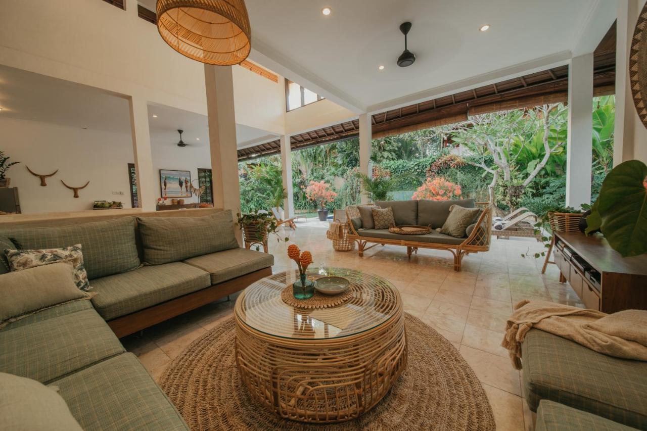 Villa Eight Seminyak Esterno foto